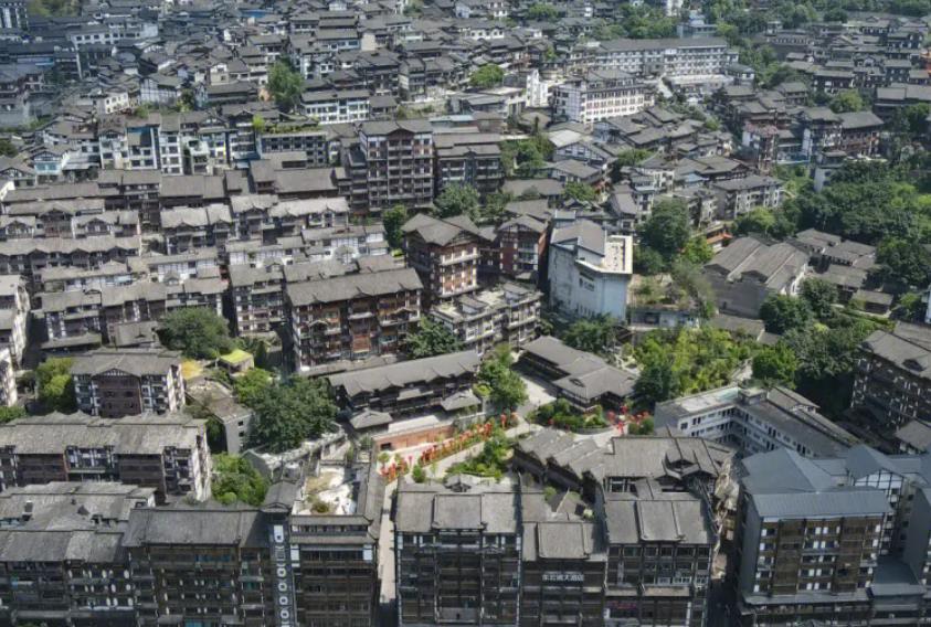 贵州茅台镇酱香酒价格表发布：稀缺珍品引发市场热潮！