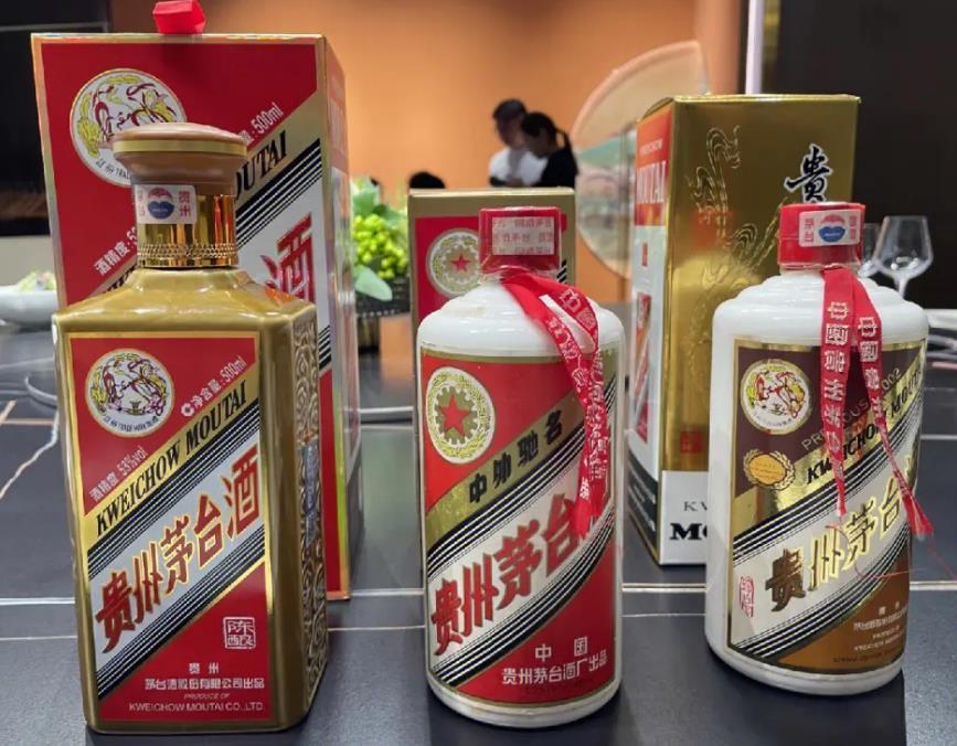 茅台镇酱香酒：一瓶汇聚历史与品质的珍宝