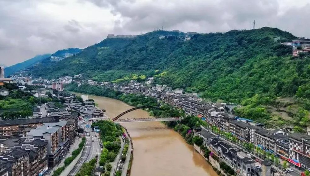 茅台镇酱酒酒厂排名：凭借独特酿造工艺稳居榜首